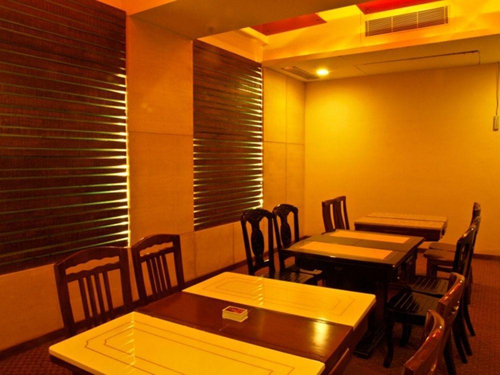 Cambay Sapphire, Gandhinagar Hotel Restoran gambar