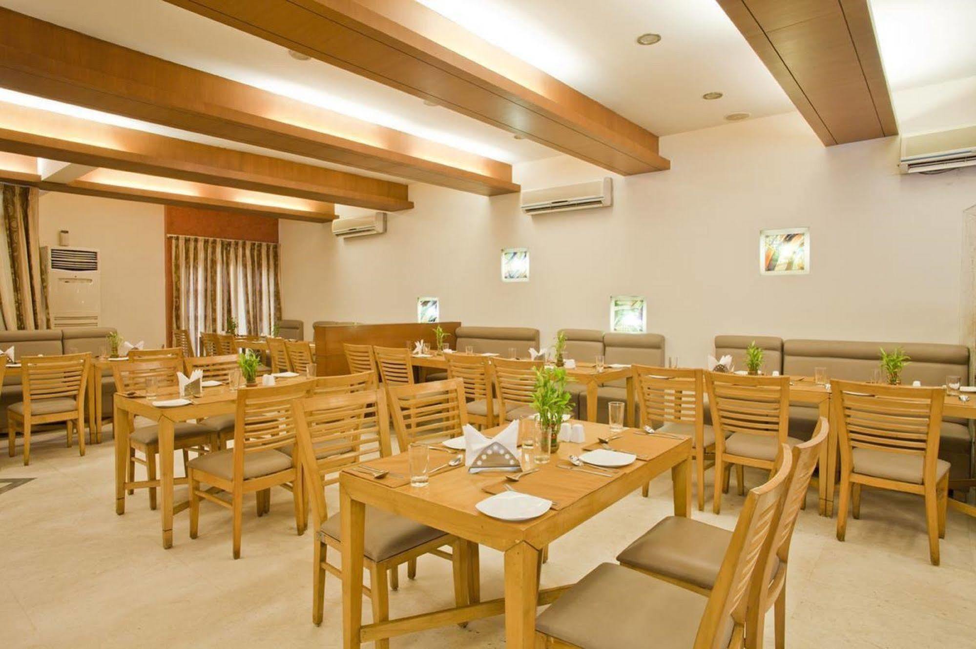 Cambay Sapphire, Gandhinagar Hotel Luaran gambar